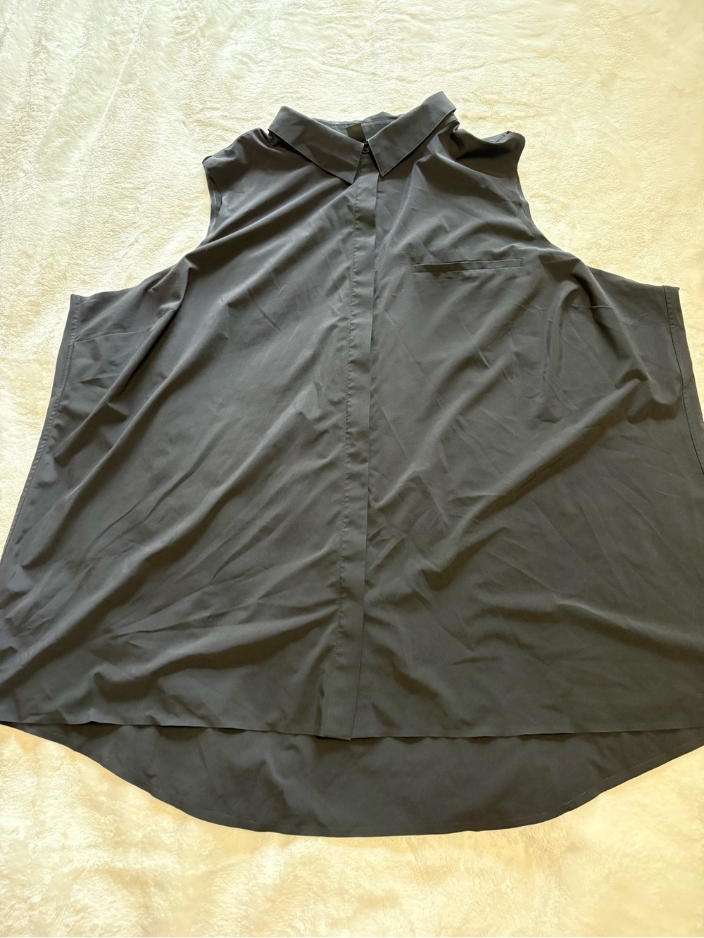 ATHLETA SLEEVELESS BUTTON-DOWN SHIRT